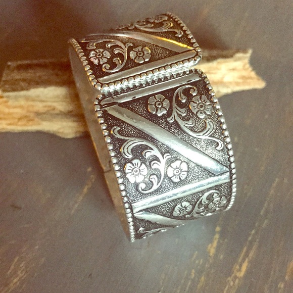 Jewelry - SALE Vintage cuff bracelet possibly aluminum